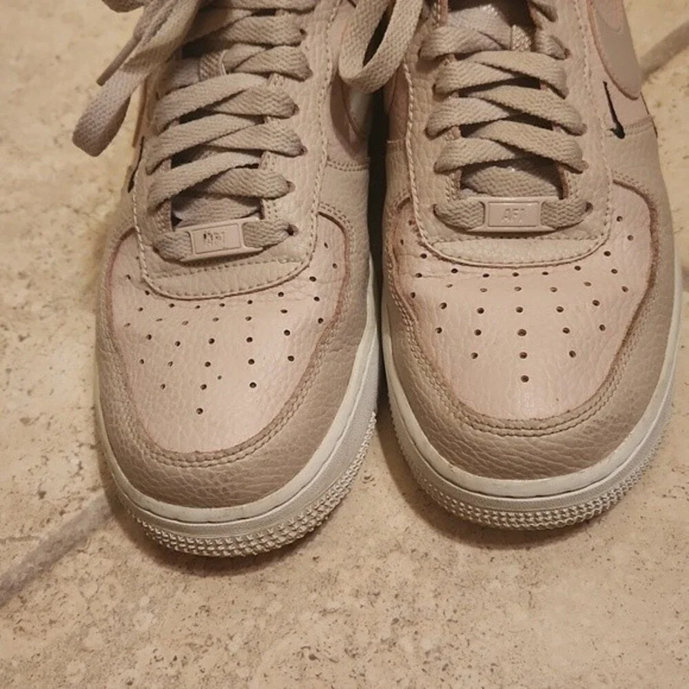 Nike pre owned